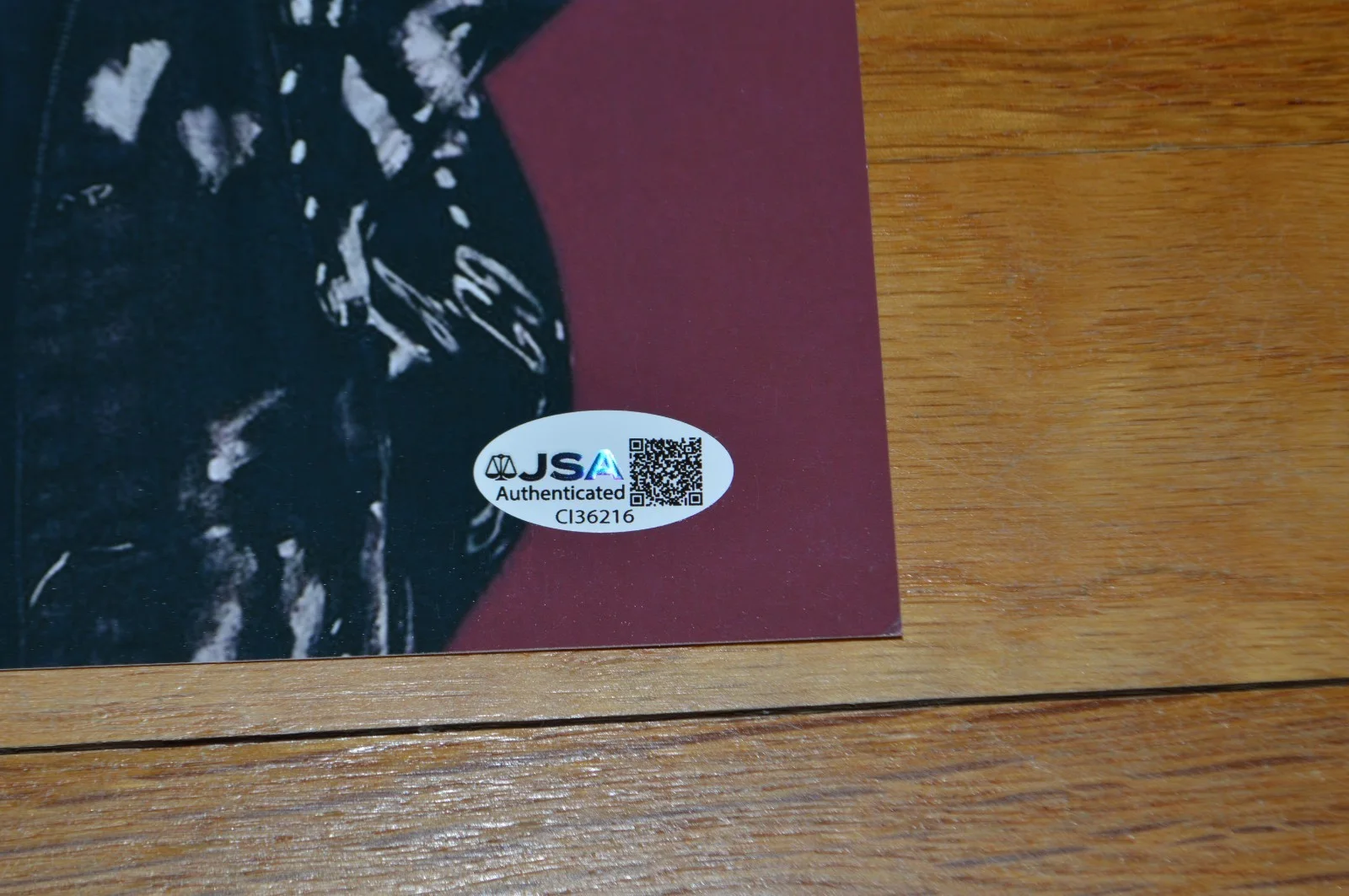 YUNGBLUD Autographed 8x10 Color Photo with JSA COA, изображение 4