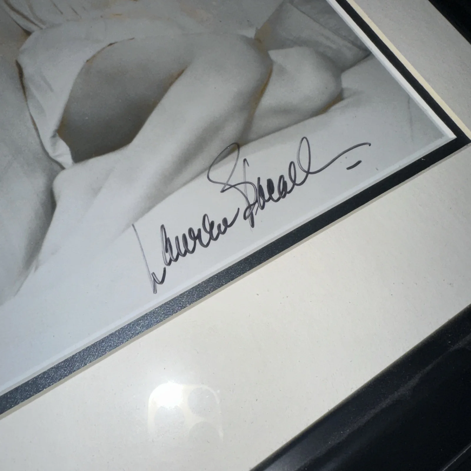 Lauren Becall — Lauren Becall Autographed Photo, image 2