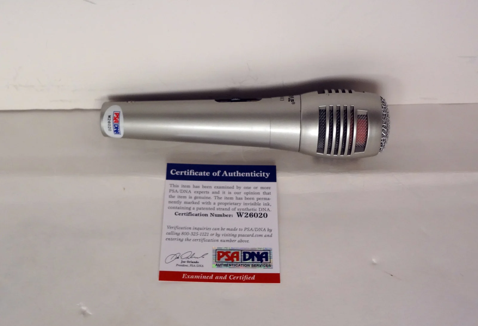 Placido Domingo — Placido Domingo The Three Tenors Signed Autograph Microphone PSA/DNA COA, image 2