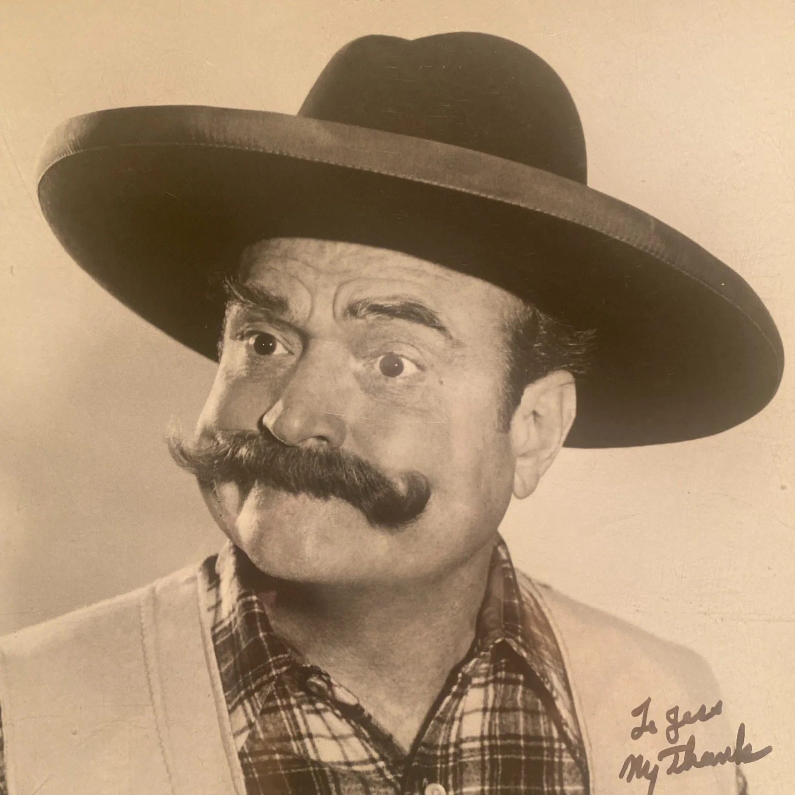 Red Skelton — 1960s Red Skelton Autographed Vintage B&W Photo 11x14 “Deadeye” SIGNED, изображение 2
