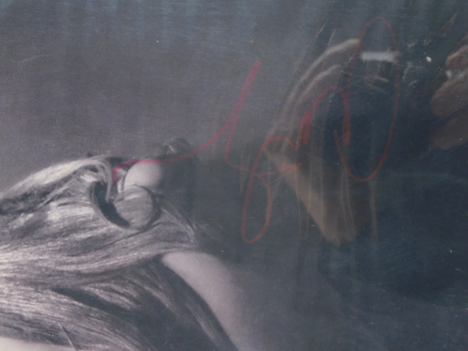 Ariana Grande Signed/Graded Vinyl Yours Truly amg 8 JSA Authenticated, image 4