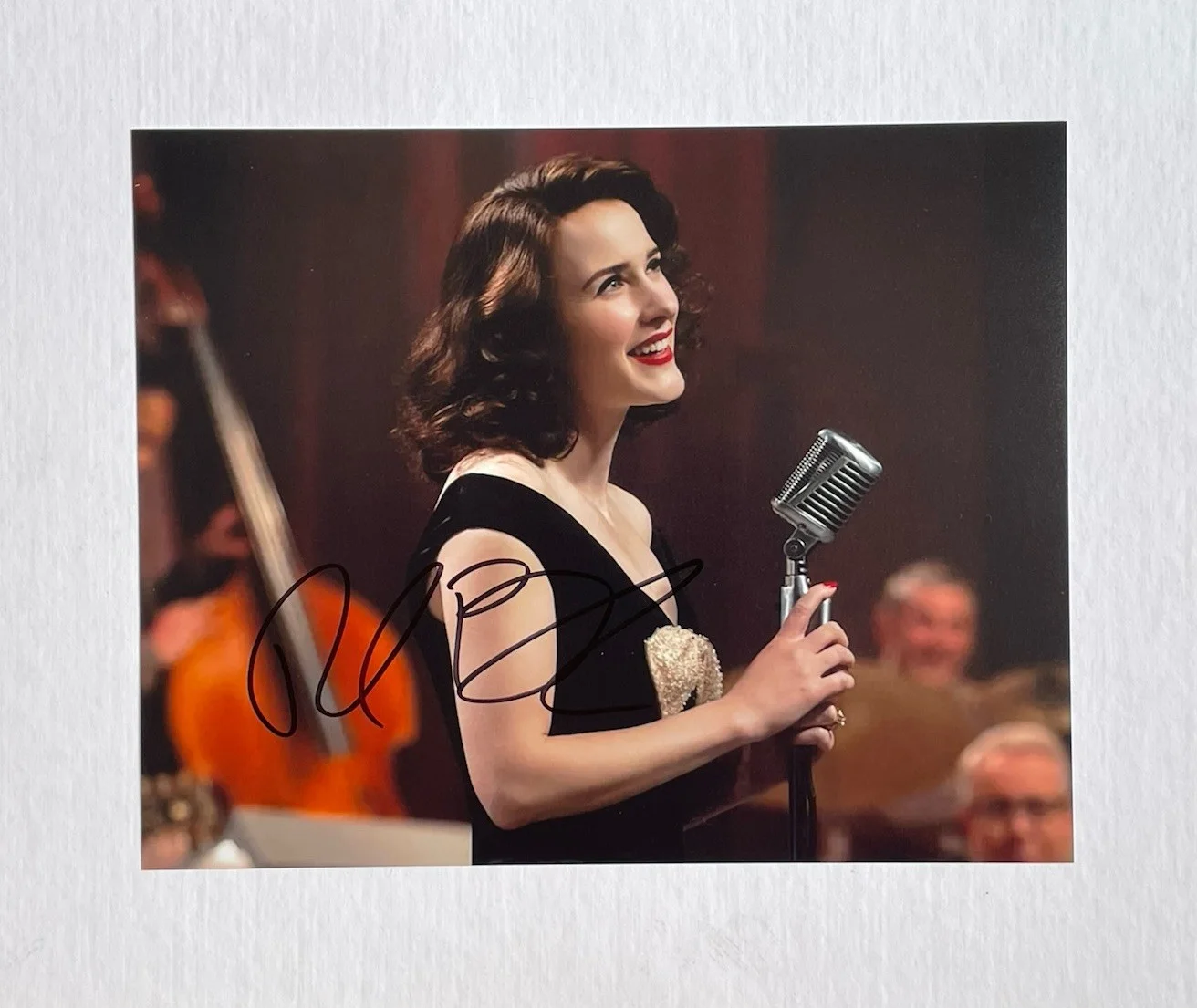 Rachel Brosnahan — Rachel Brosnahan Authentic Hand Signed 8x10 Photo Autograph Marvelous Mrs Maisel