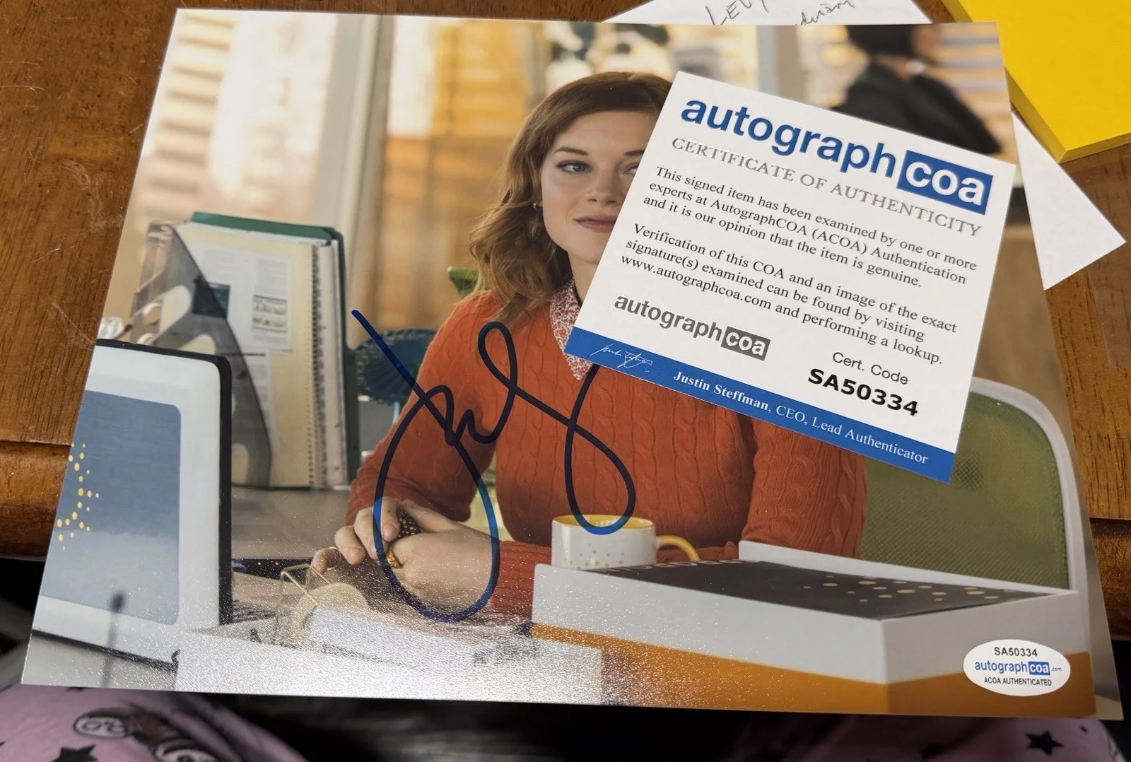 Jane Levy — Jane Levy Zoey's Extraordinary Playlist Autographed Signed 8x10 Photo ACOA, изображение 4