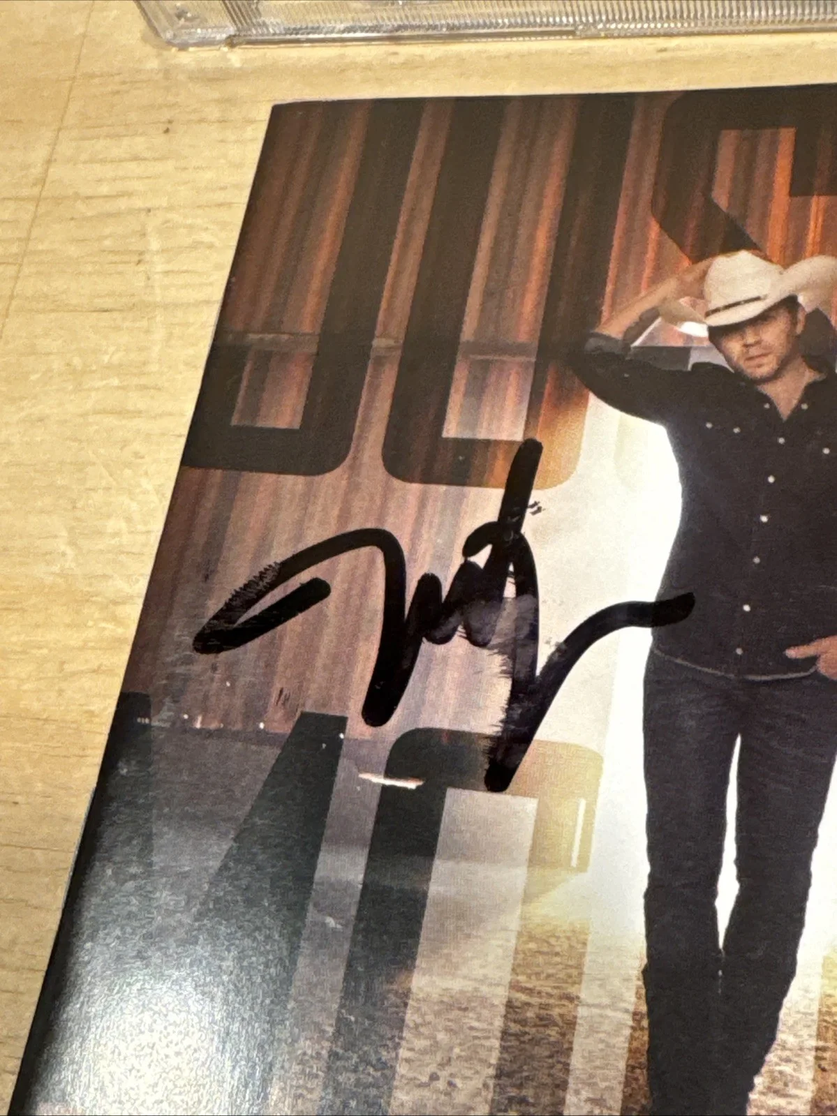 AUTOGRAPHED SIGNED CD Booklet - Justin Moore "Off the Beaten Path" NO CD, image 3
