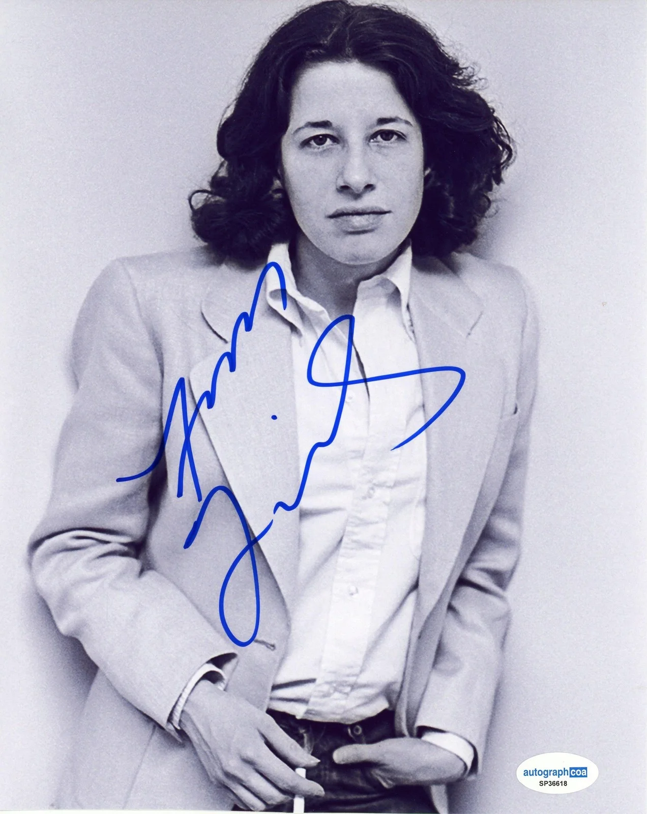 Fran Lebowitz — Fran Lebowitz "Metropolitan Life" Author AUTOGRAPH Signed 8x10 Photo D ACOA, image 2