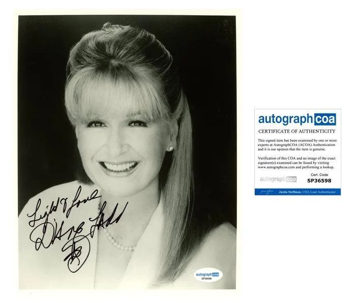 Diane Ladd — Diane Ladd "Alice Doesn't Live Here Anymore" AUTOGRAPH Signed 8x10 Photo ACOA