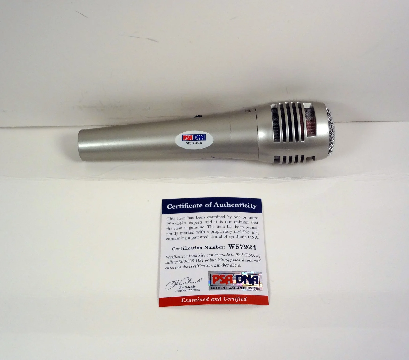 Barry Gibb — Barry Gibb The Bee Gees Signed Autograph Microphone PSA/DNA COA, image 2