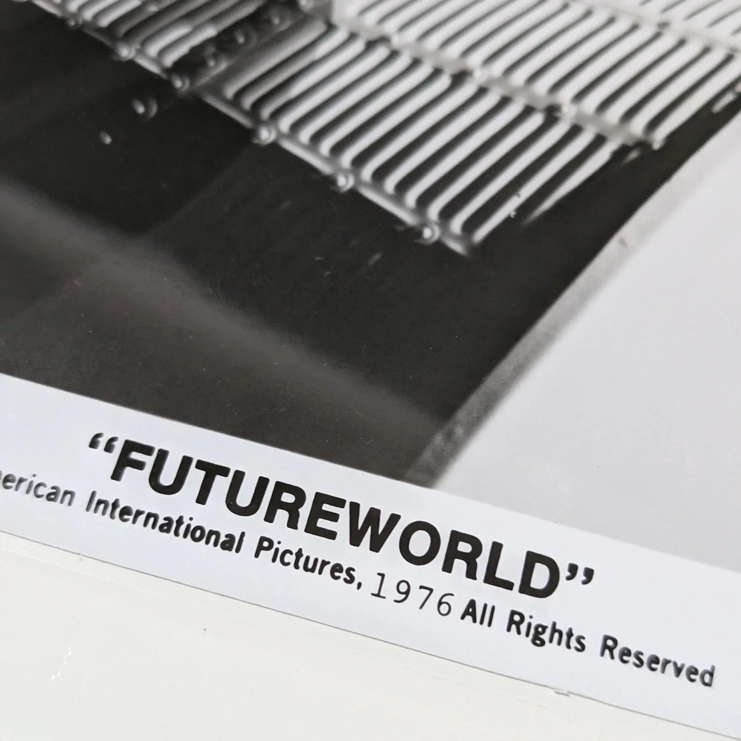 FUTUREWORLD (1976) Future World MIXED LOT of *4* vintage press kit photos RARE, изображение 5