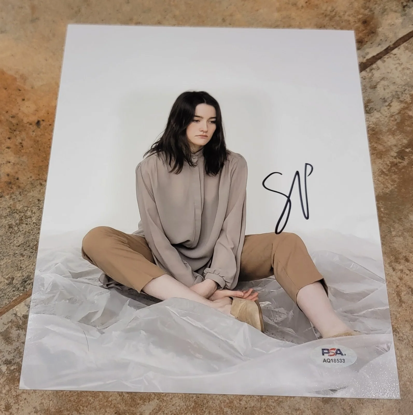 Sarah Pidgeon — Sarah Pidgeon signed 8x10 photo PSA DNA autograph photoshoot
