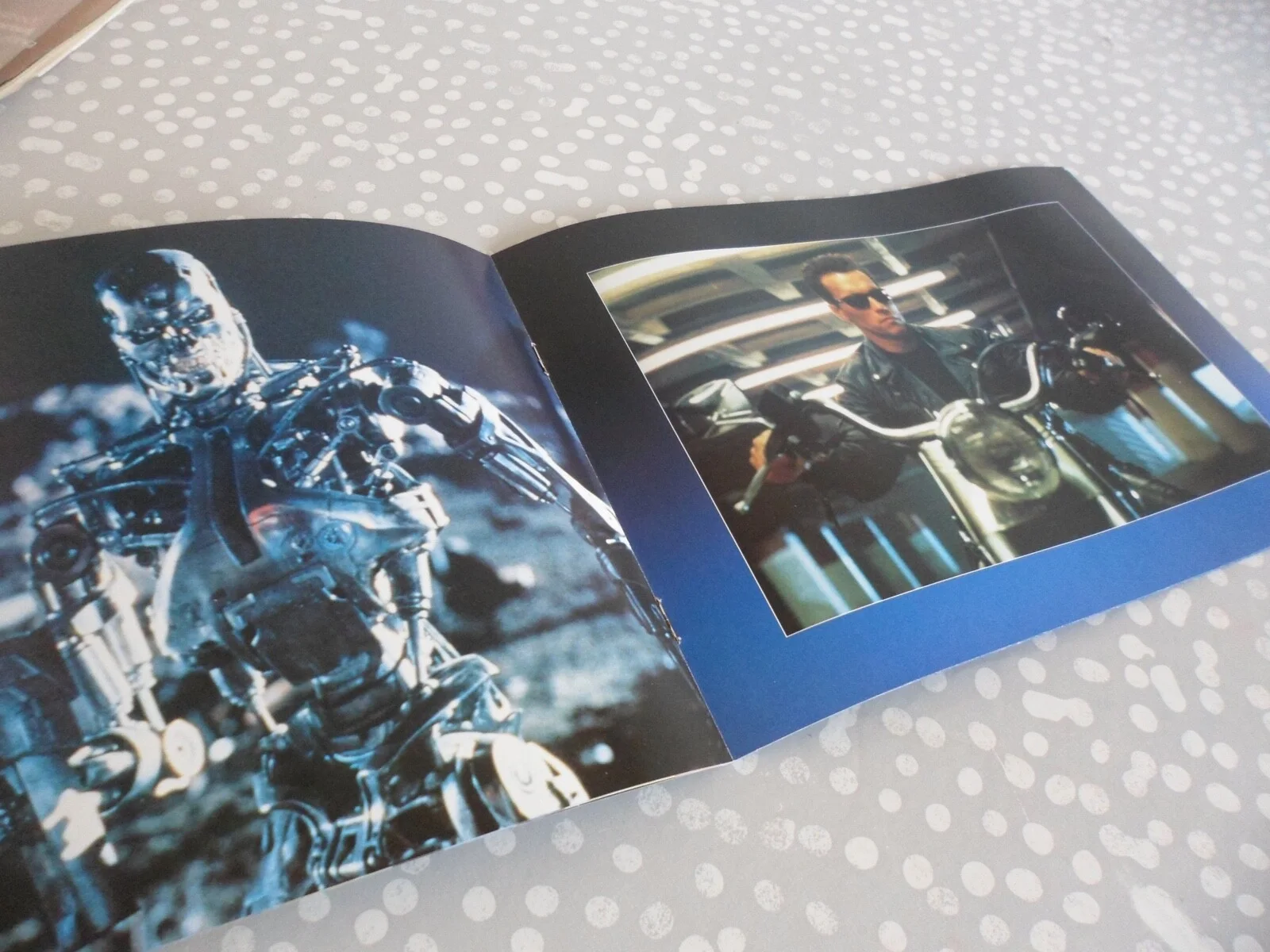 TERMINATOR 2 JUDGMENT DAY VHS Video Booklet 1997 used, image 4