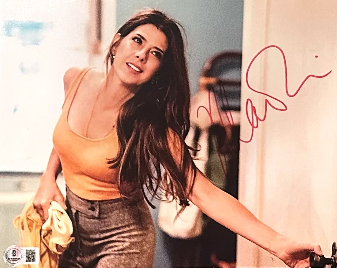 Marisa Tomei — Marisa Tomei Signed 8x10 Photo SPIDERMAN NO WAY HOME Autograph BAS HOLO Beckett