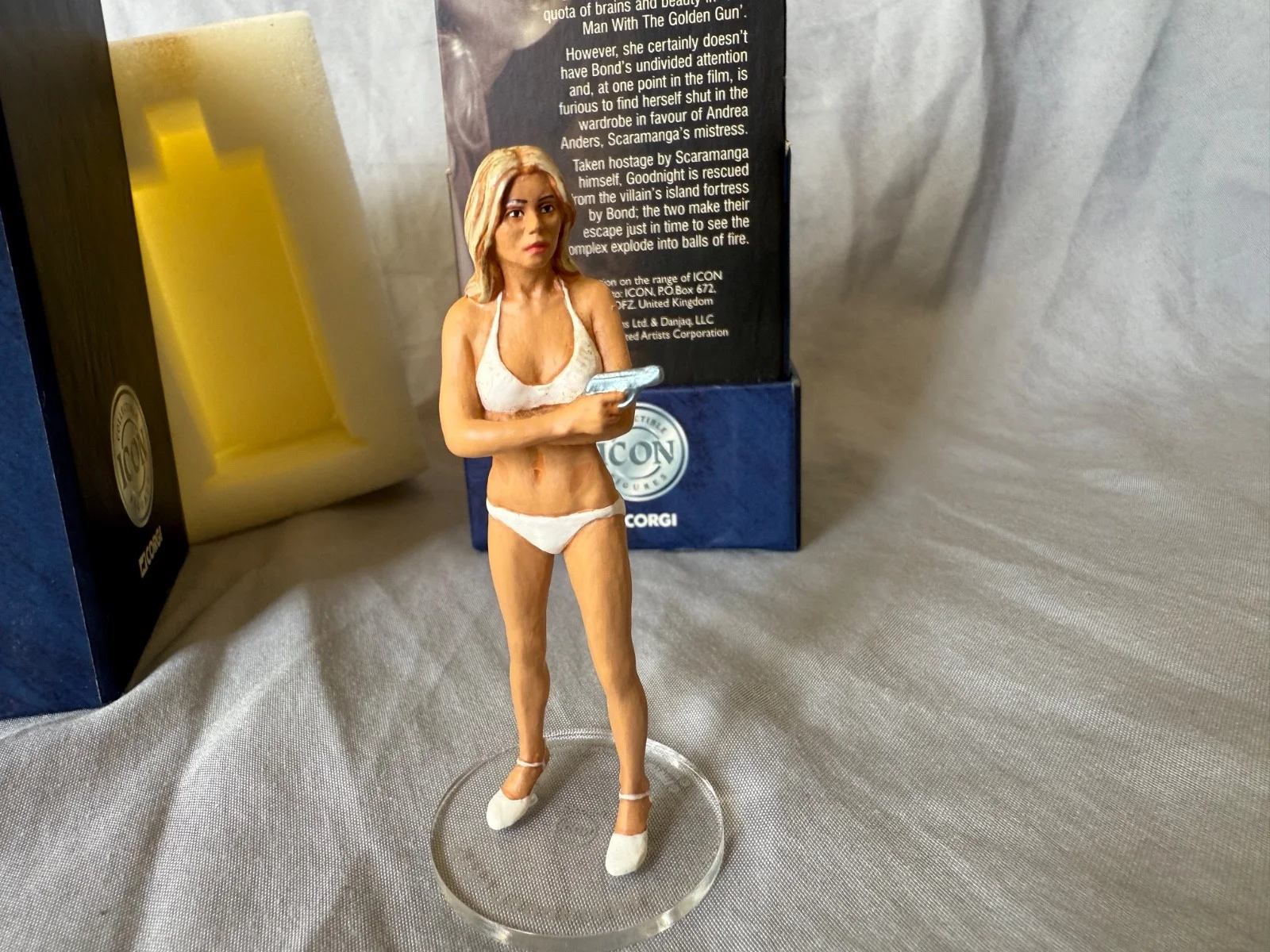 JAMES BOND 007 Corgi ICON figure FIRST EDITION long box MARY GOODNIGHT, изображение 3