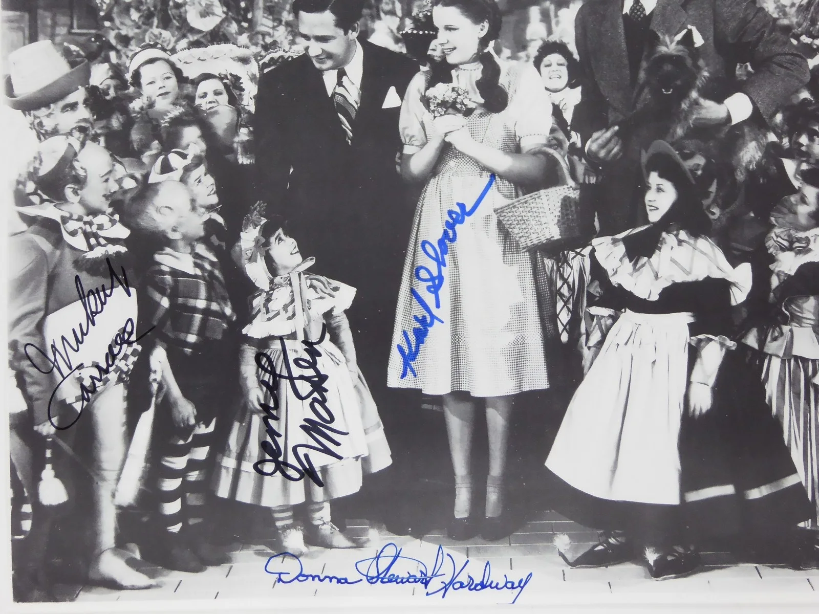 Mickey Carroll — Wizard Of Oz Signed 11x14 Photo Mickey Carroll Jerry Maren Slover +1 JSA COA, изображение 3