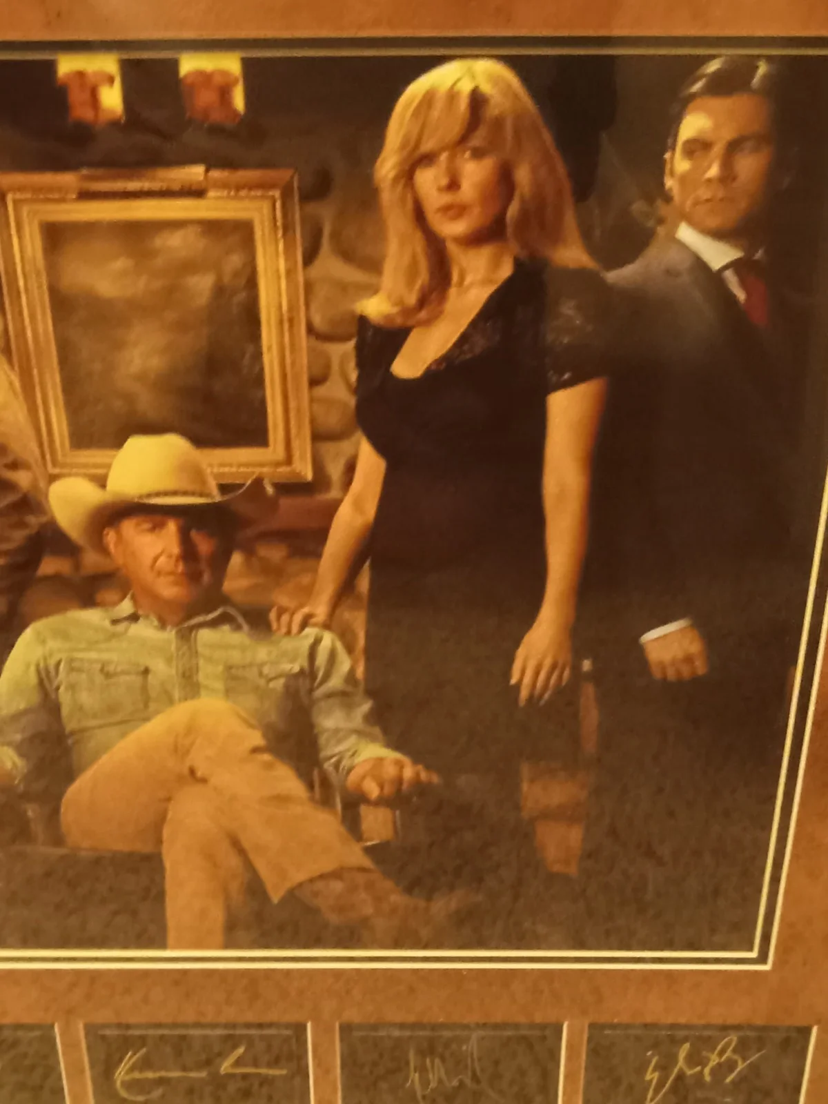 Yellowstone Cast Facsimile — Yellowstone TV Series Facsimile Autographed Cast Framed Photo 29 X 31!!! NEW, image 2