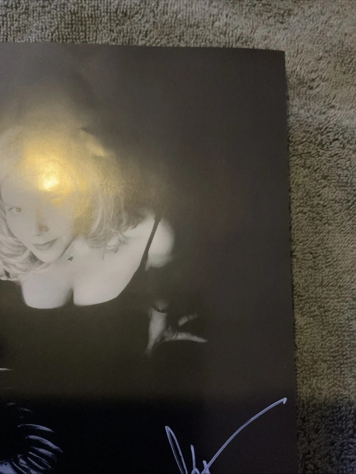 Jennifer Janesko — Jennifer Janesko Signed 7.5”x9.5” Photo, image 3