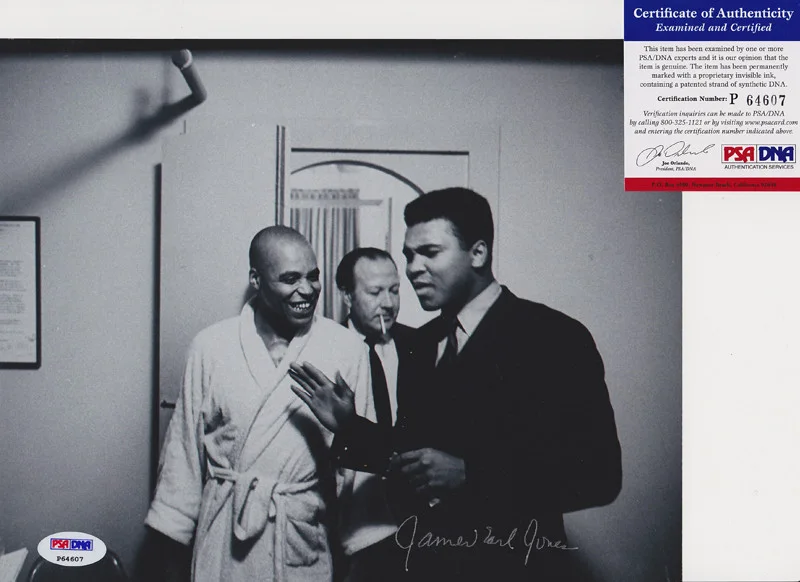 James Earl Jones — James Earl Jones Star Wars Darth Vader Signed Autograph 8x10 Photo PSA/DNA COA A