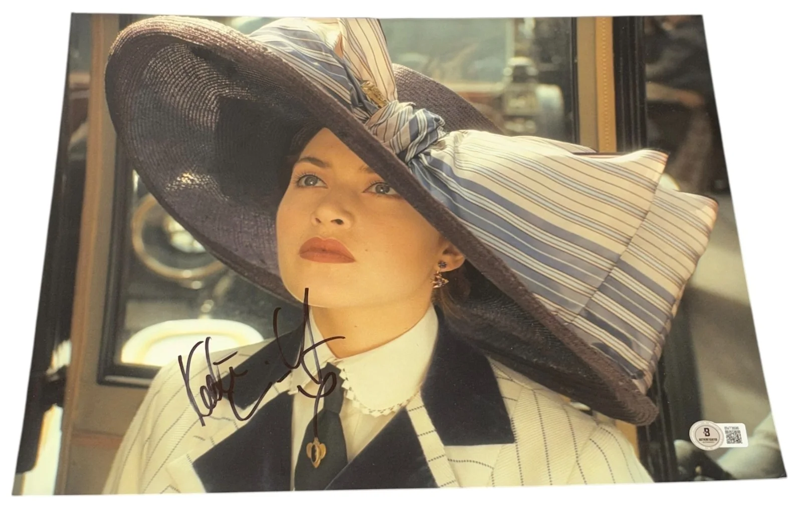 Kate Winslet — Kate Winslet Signed Autograph 11x14 Photo Titanic Leonardo DiCaprio Beckett BAS