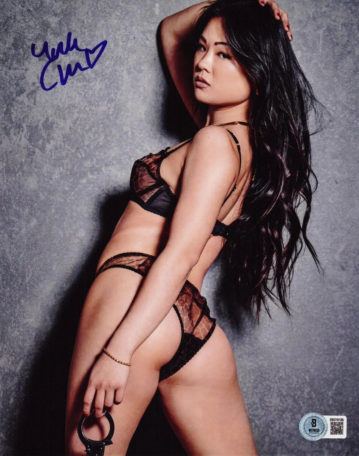 Lulu Chu — Hot Sexy Lulu Chu Signed 8x10 Photo Adult Star Autograph Beckett Hologram