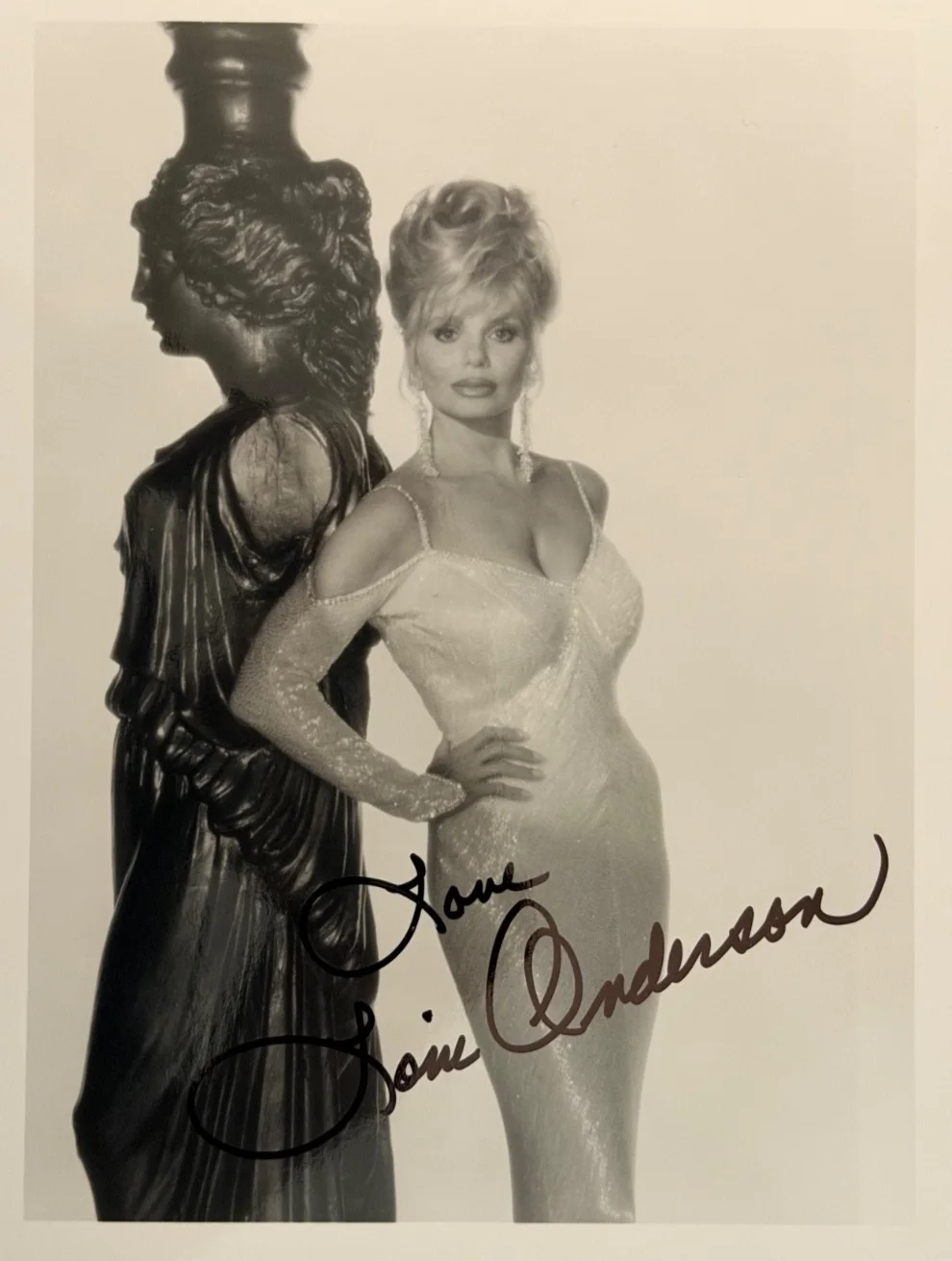 Loni Anderson — Loni Anderson Signed 8x10 Photo + Handwritten Fan Letter Reply | WKRP