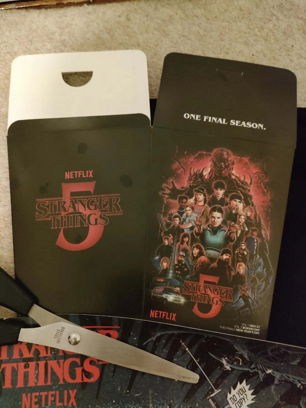 Stranger Things 5 Premiere Goody Swag Bag: Poster, Popcorn Box Bundle 2025, image 3