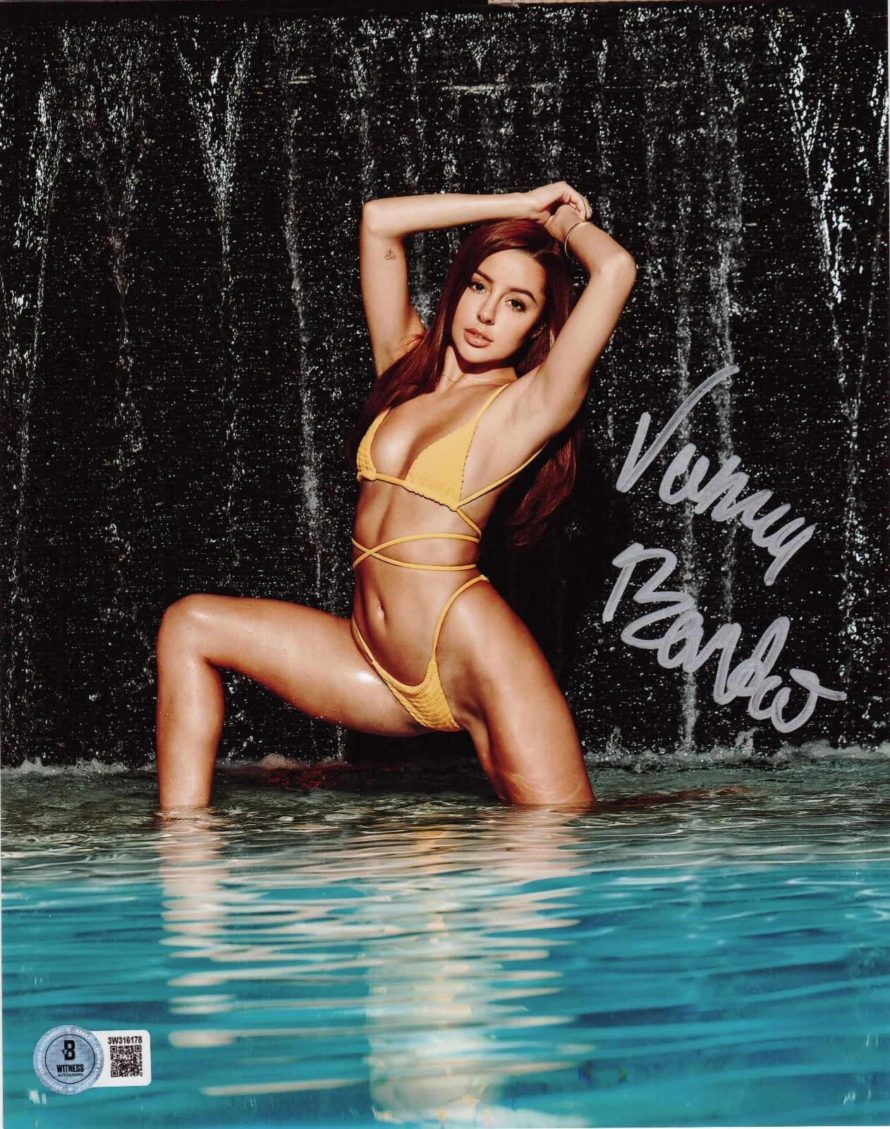Vanna Bardot — Hot Sexy Vanna Bardot Signed 8x10 Photo Adult Star Autograph Beckett Hologram