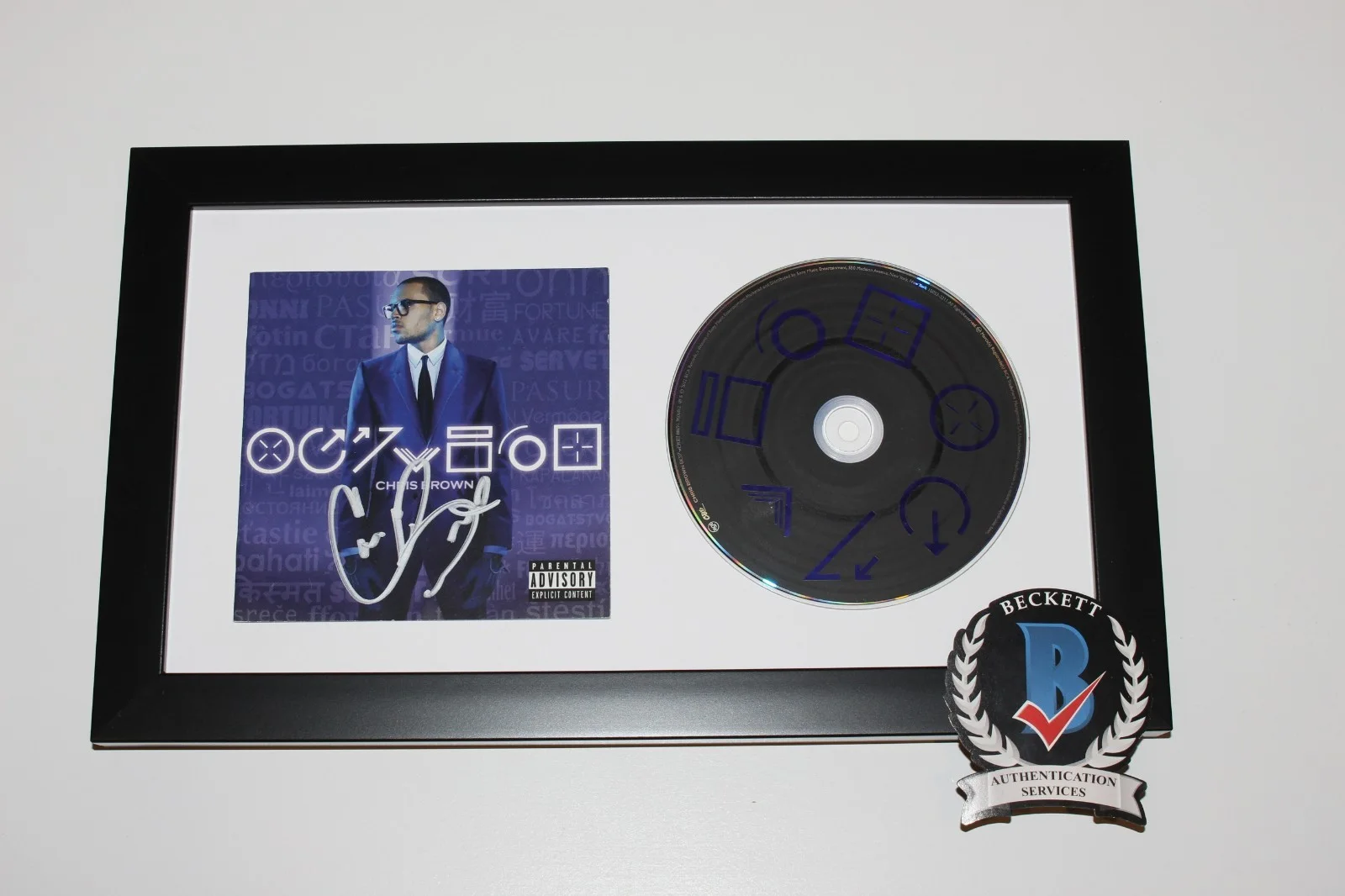 CHRIS BROWN SIGNED FRAMED 'FORTUNE' DELUXE CD COVER ALBUM BECKETT COA BREEZY, image 2