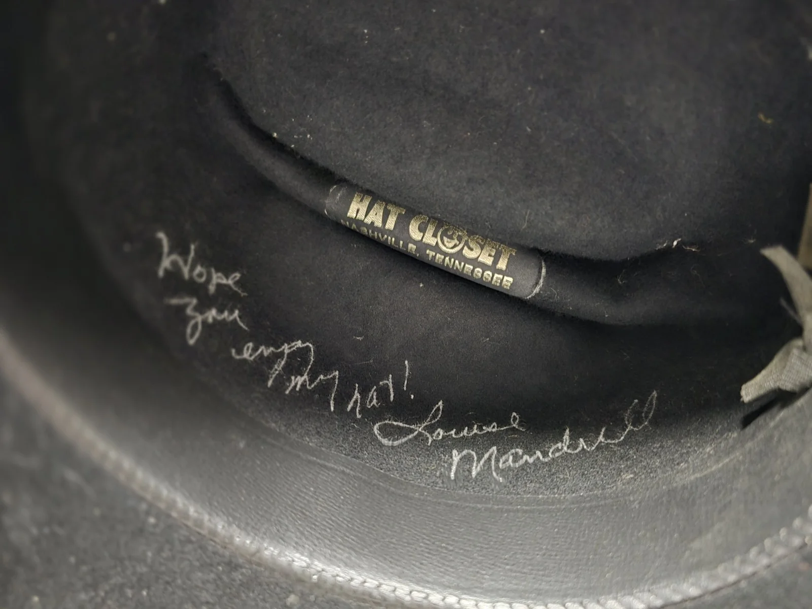 Louise Mandrell Personal Hat & Photo - Both Signed. Nice! T110, image 2