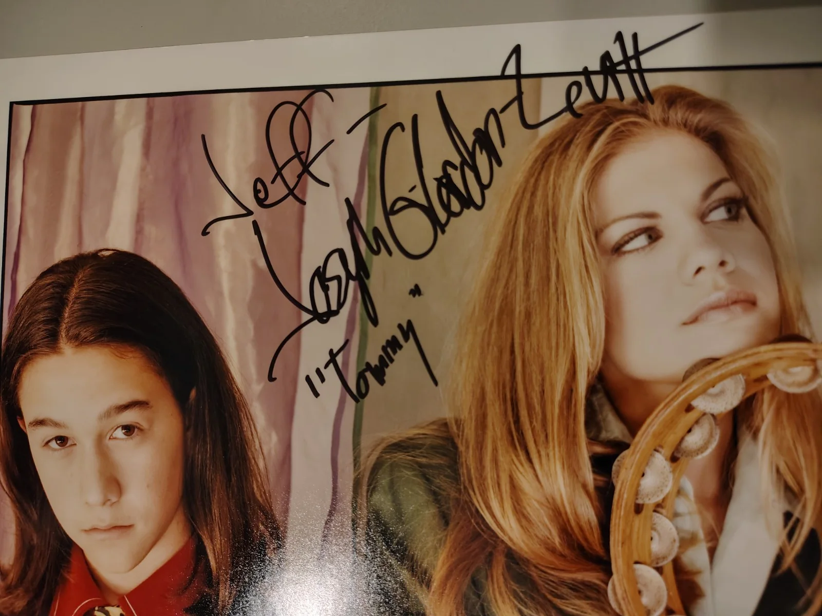 Joseph Gordon-Levitt — Authentic Joseph Gordon-Levitt Signed 8x10 Photo 3rd Rock From the Sun "Tommy", image 2