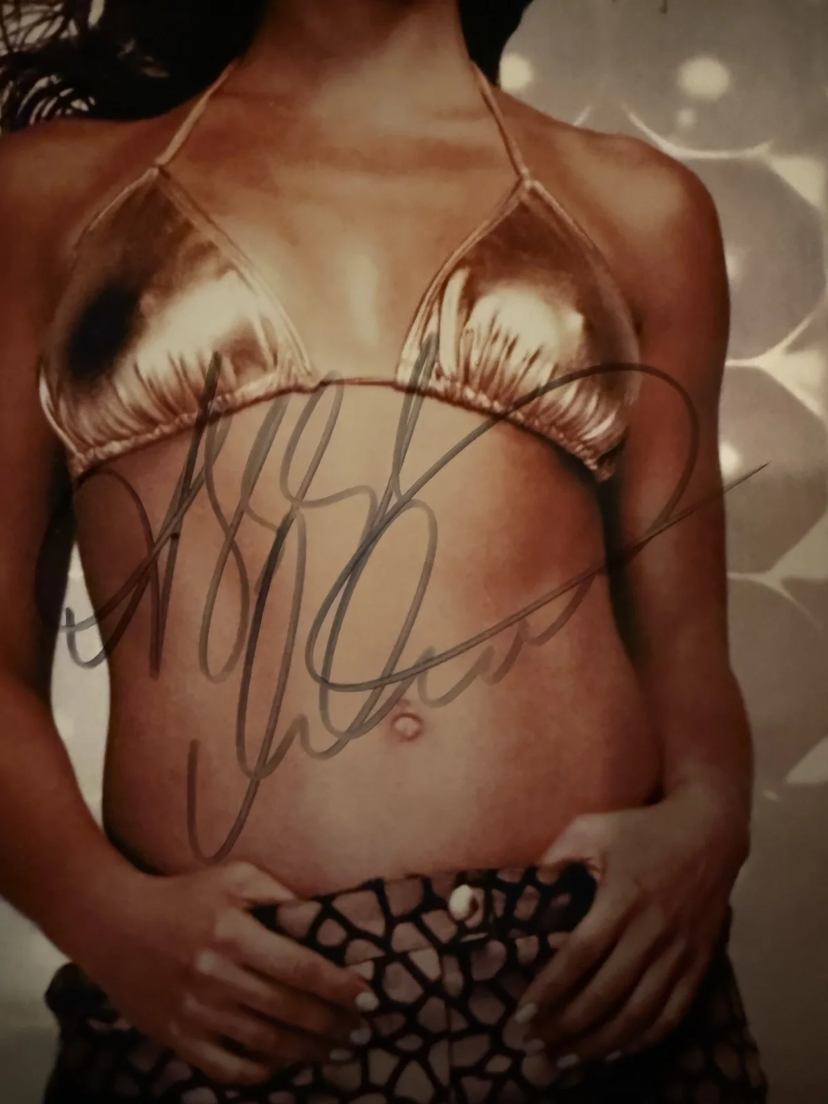 Alyssa Milano autographed photo, image 2