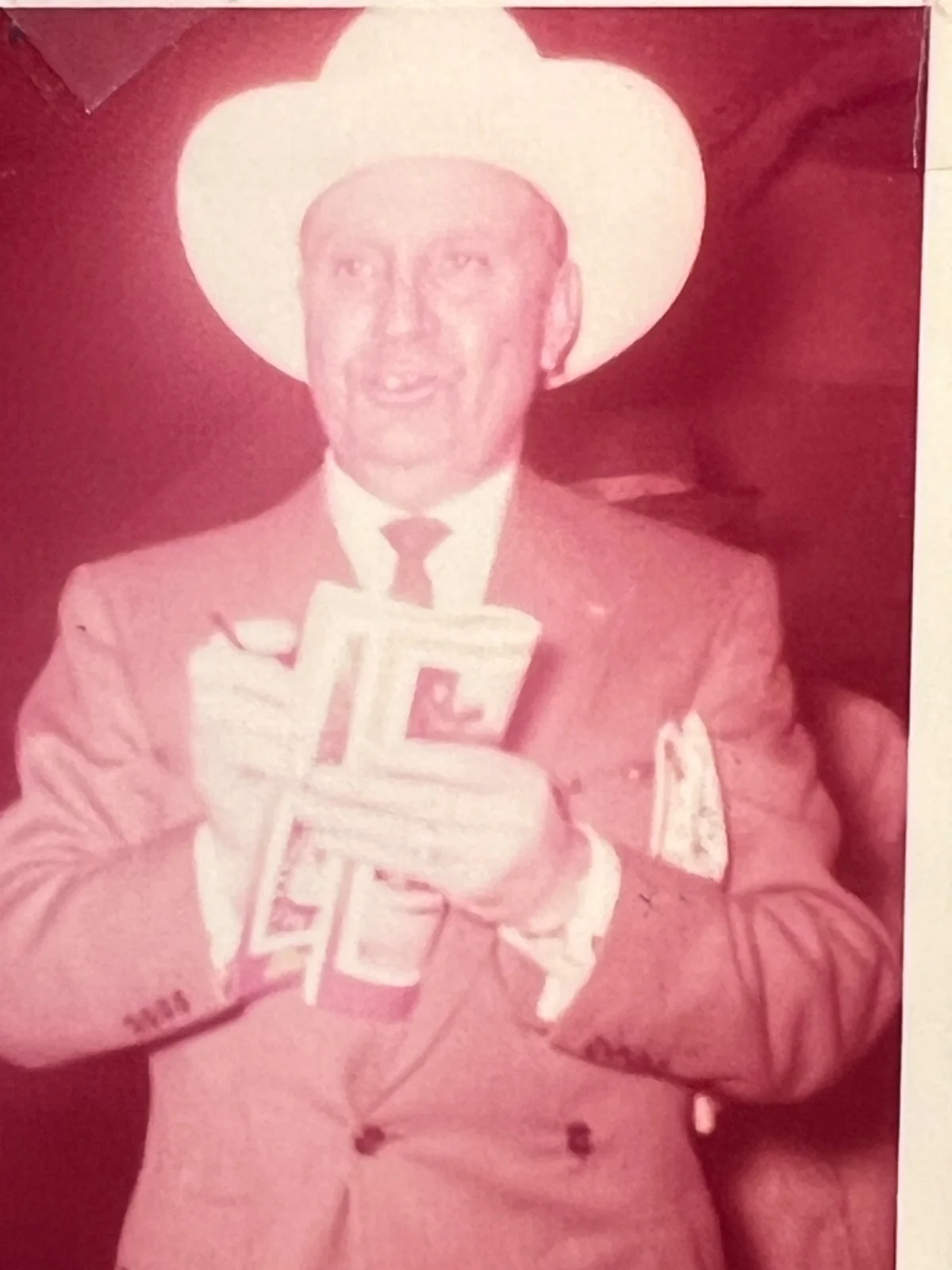 Original Vintage Poto of Gene Autry signing an autograph for kid, изображение 2