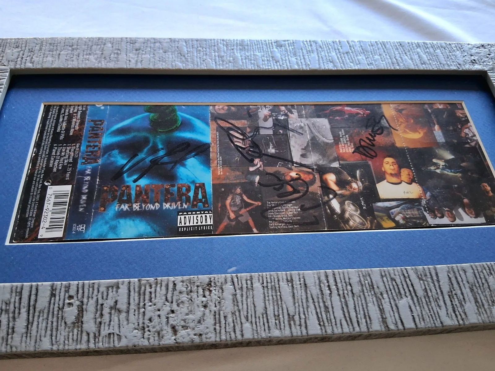 RARE! PANTERA FULL BAND SIGNED FAR BEYOND DRIVEN CASSETTE LINER! 🔥☠️, image 2