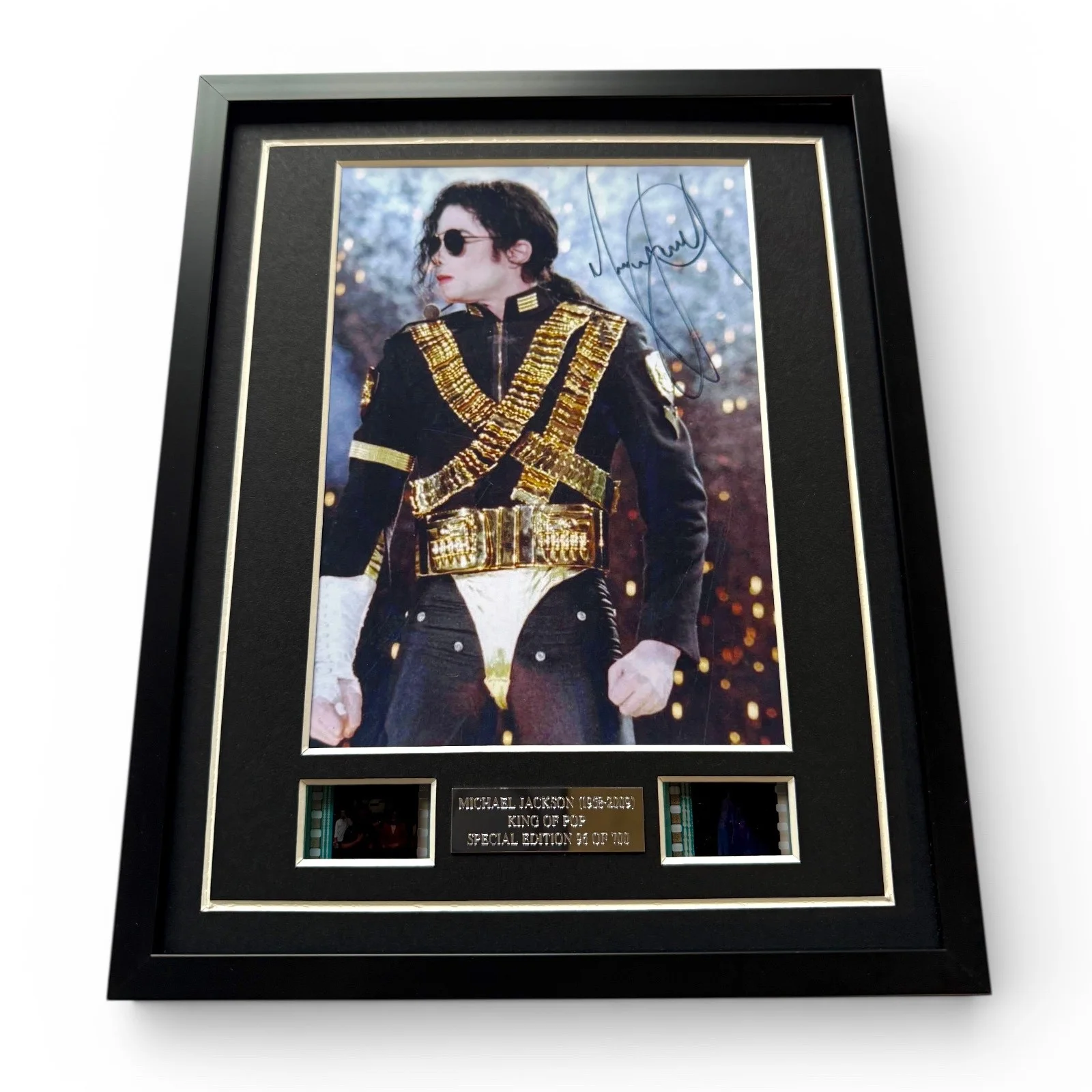 MICHAEL JACKSON FILM CELLS ORIGINAL MEMORABILIA FRAMED GIFTS INCLUDES COA, изображение 2