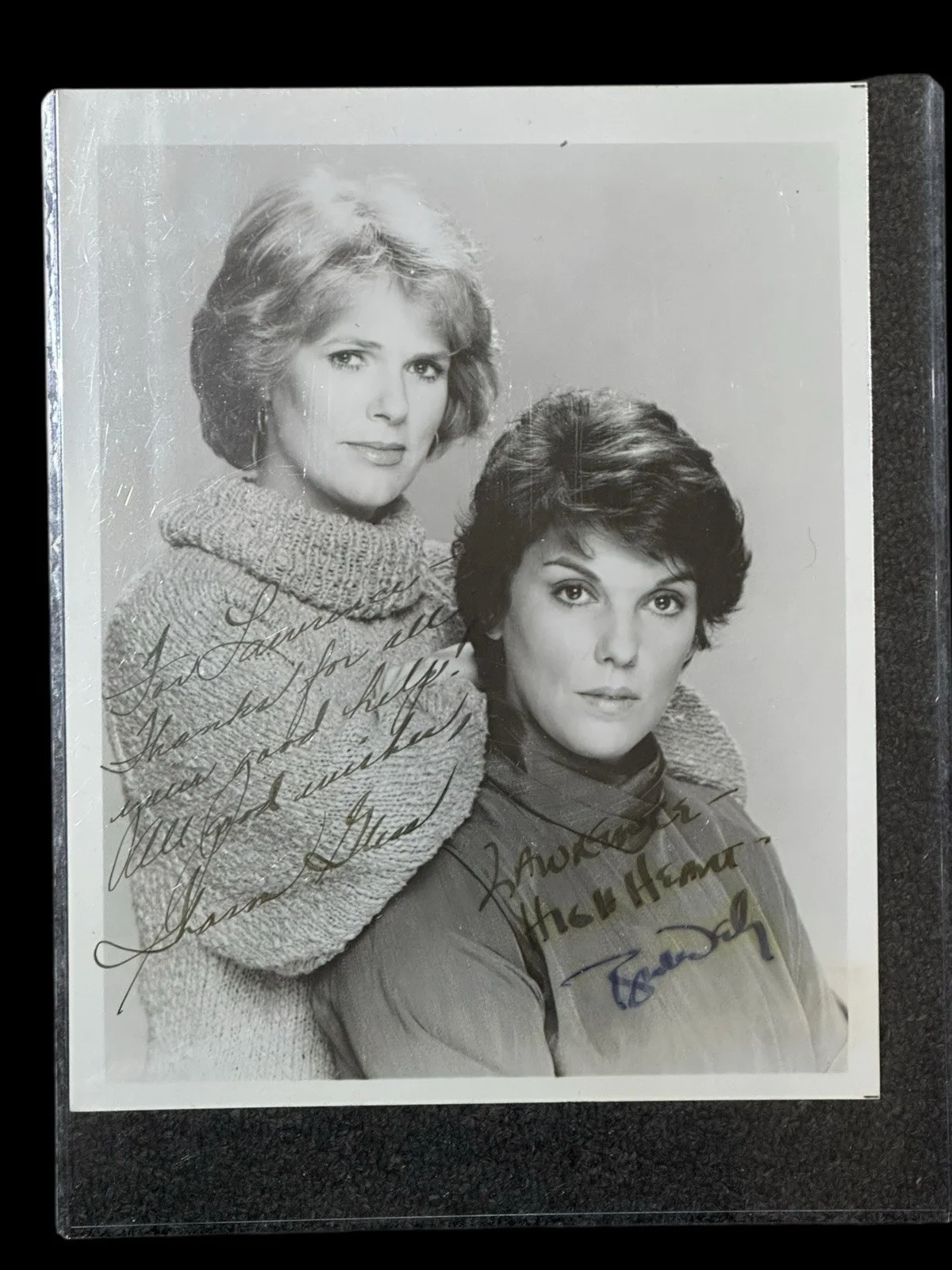 Vintage 1980s Cagney & Lacey Signed Cast Photo + Production Vehicle Plaque rare, изображение 2