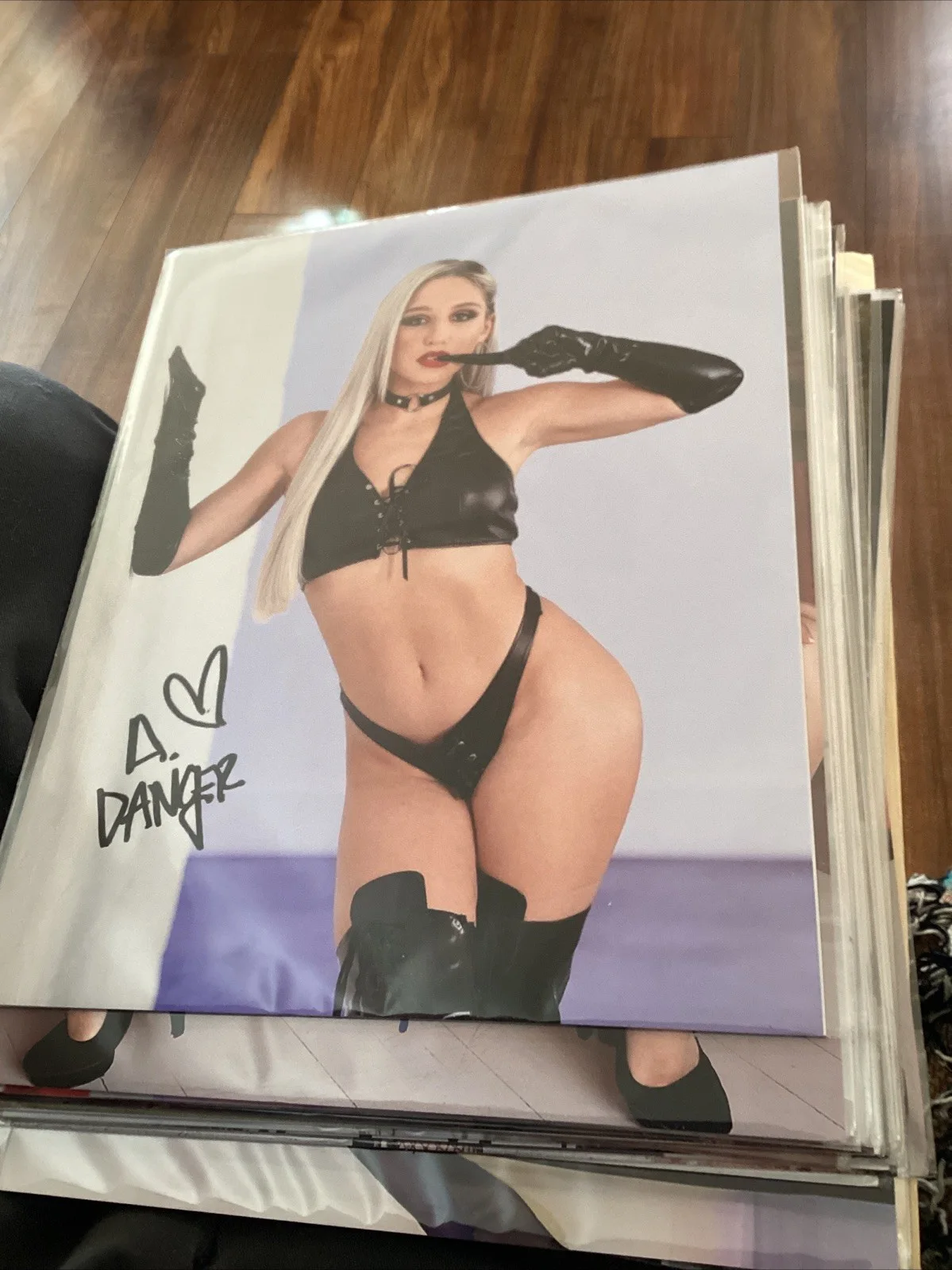 actress — Abella Danger (Adult Film Star) Signed Autographed 8x10 photo COA Beckett, изображение 3
