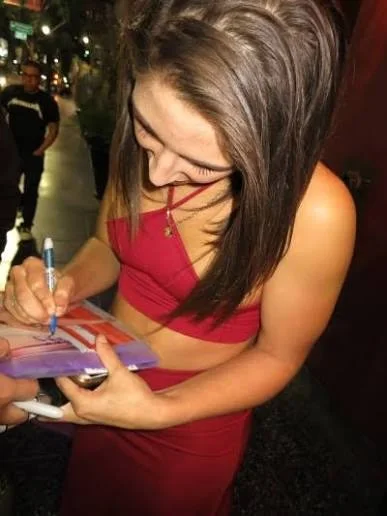 actress — Abella Danger (Adult Film Star) Signed Autographed 8x10 photo COA Beckett, изображение 4