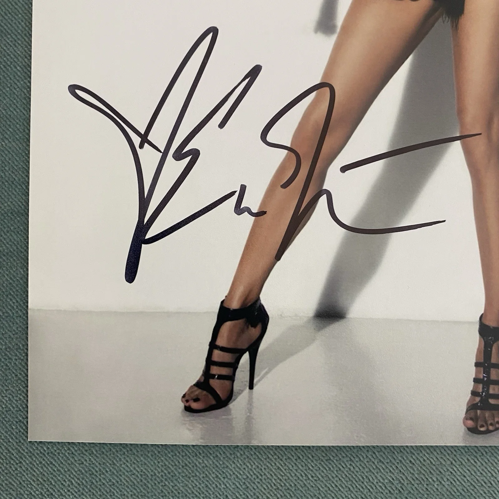 EVA LONGORIA SIGNED AUTOGRAPH DESPERATE HOUSEWIVES SEXY 8x10 PHOTO LOA, изображение 3