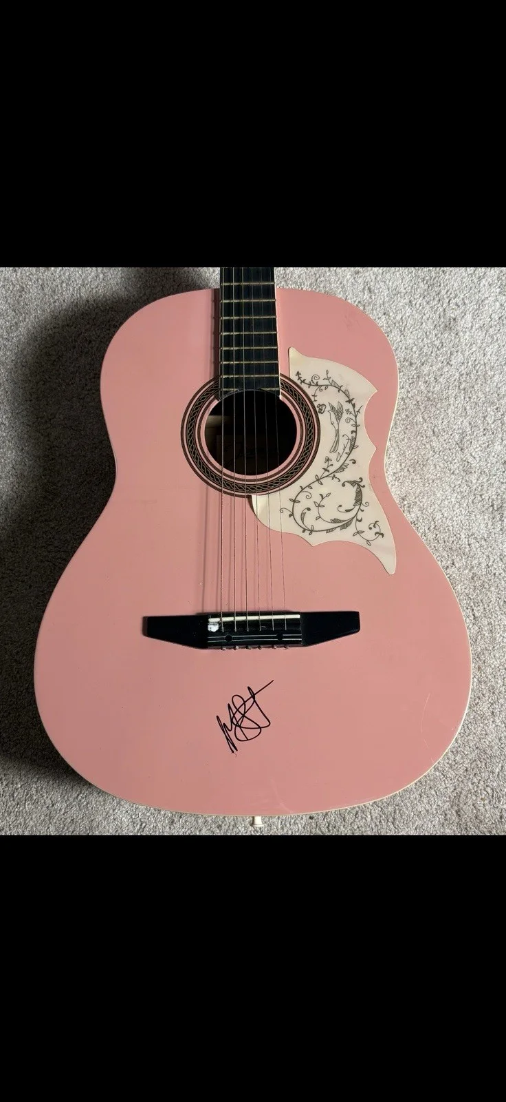 Miranda Lambert — MIRANDA LAMBERT SIGNED AUTOGRAPHED PINK ACOUSTIC GUITAR COUNTRY MUSIC ARTIST, изображение 2