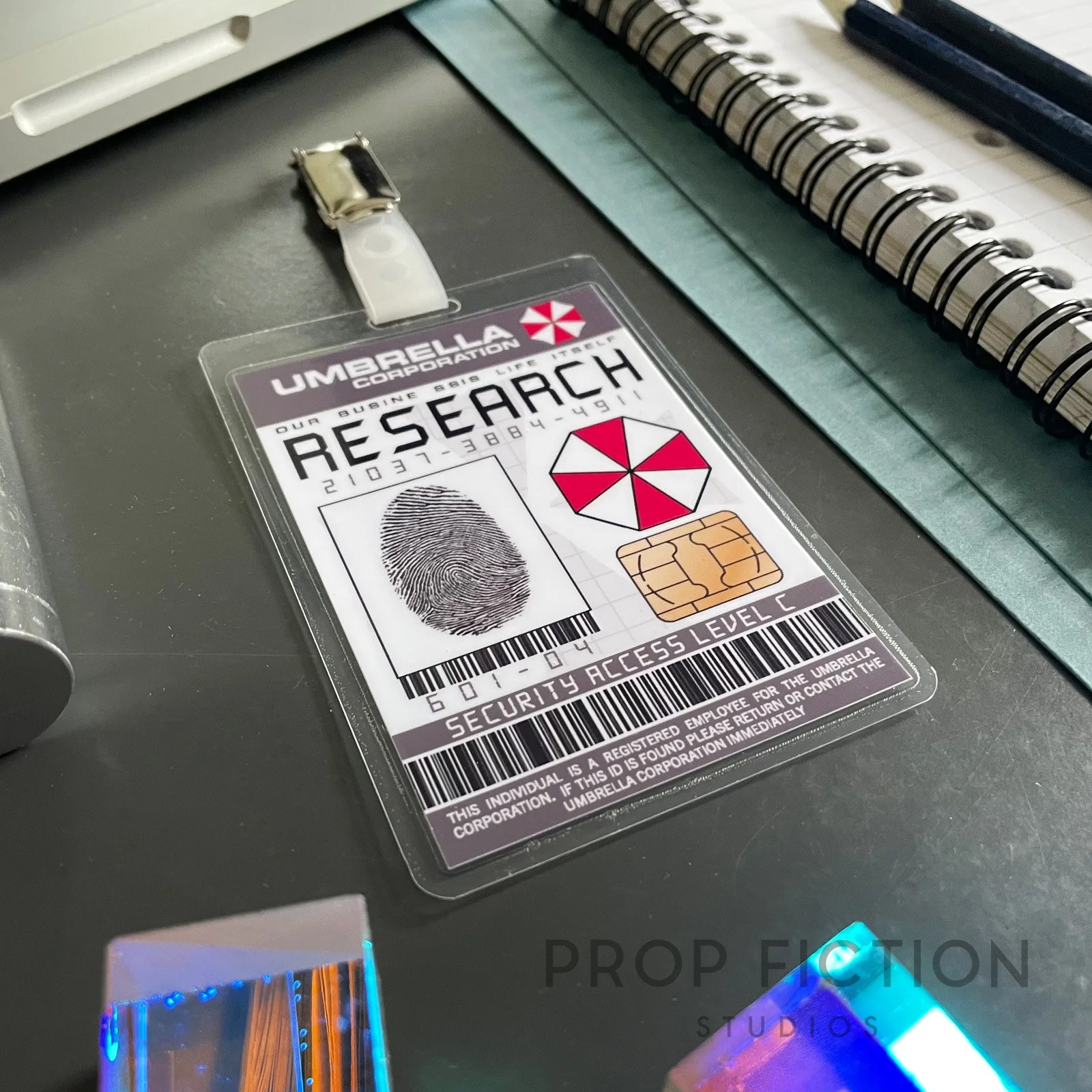 Resident Evil: Prop Umbrella Corporation IDs / Cosplay Clip-on Security Pass Set, изображение 4