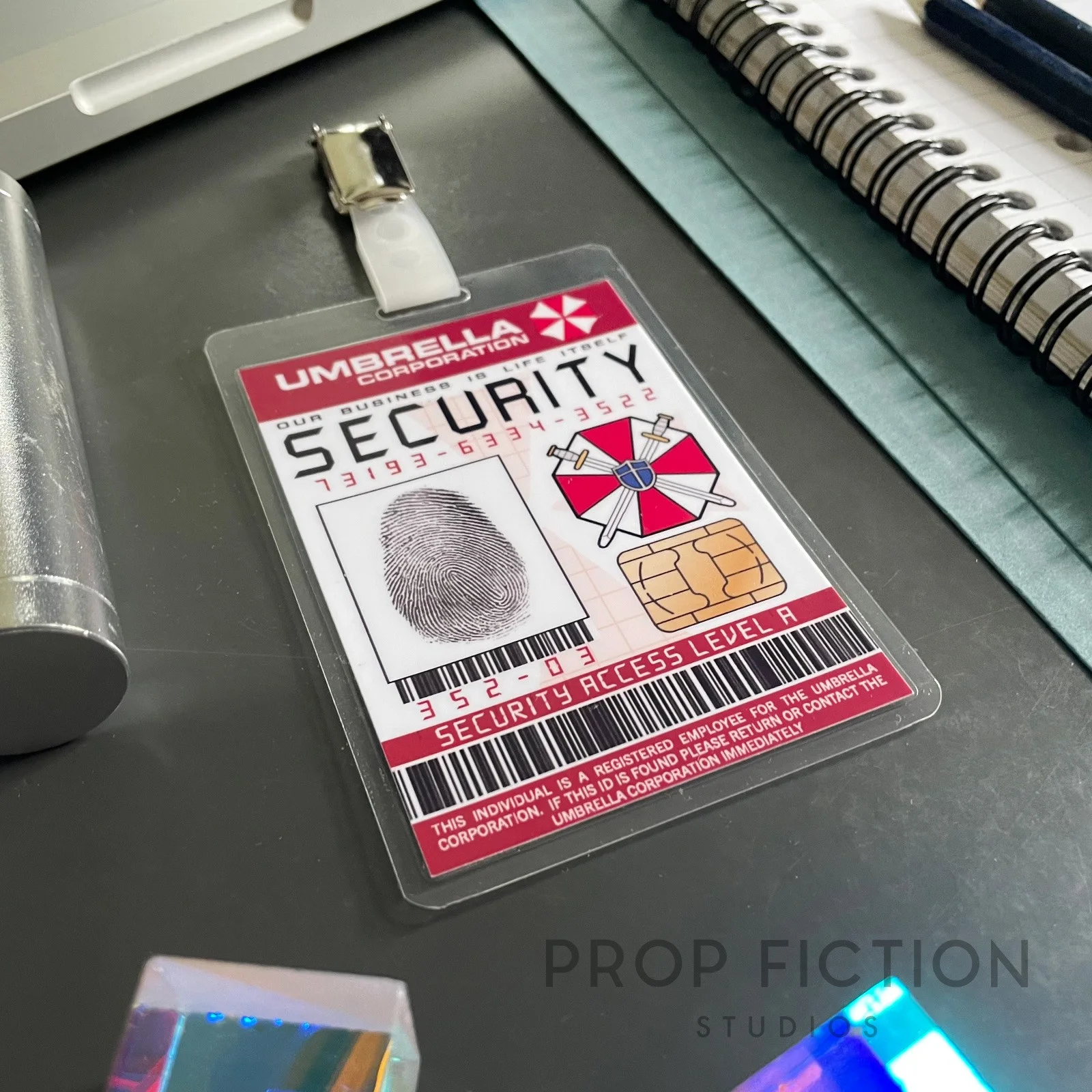 Resident Evil: Prop Umbrella Corporation IDs / Cosplay Clip-on Security Pass Set, изображение 5