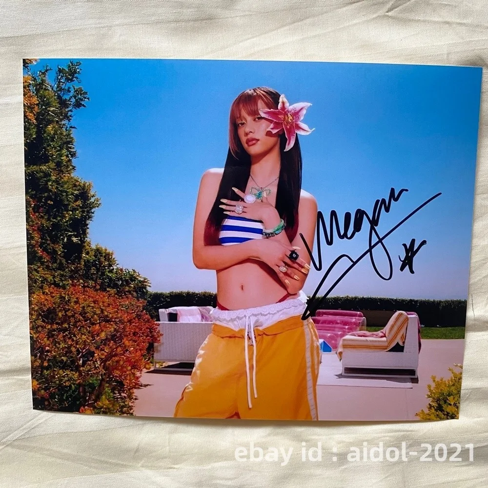 KATSEYE MEGAN Autographed Signed Photo POP GIFTS Collection 8*10 2026A, изображение 3