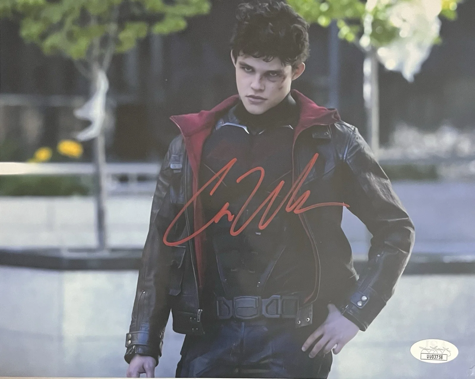 Curran Walters — Curran Walters - Signed/Autographed Titans Red Hood / Robin 8x10 Photo JSA COA, изображение 4