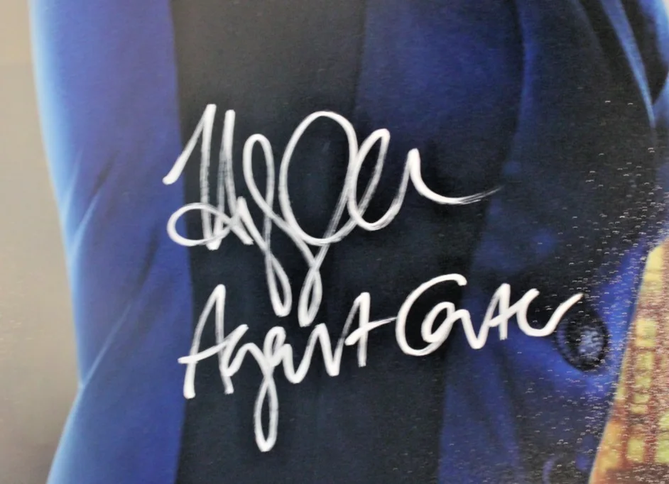 Hayley Atwell — Hayley Atwell Signed 20x30 Photo Beckett COA “Agent Carter” Inscription, изображение 2