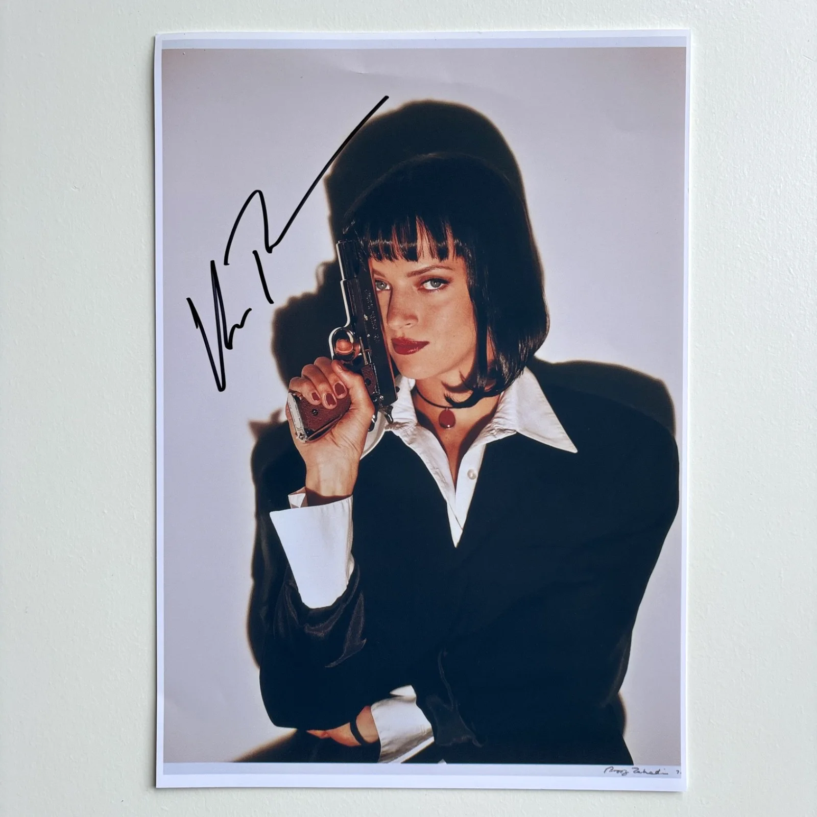 Uma Thurman — Uma Thurman Hand Signed Pulp Fiction Photo (Mia Wallace) w/ COA – 8x10