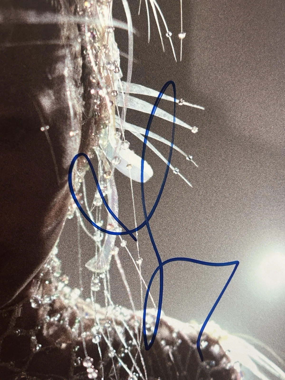 Miley Cyrus Autographed Something Beautiful Signed Vinyl JSA COA, image 3