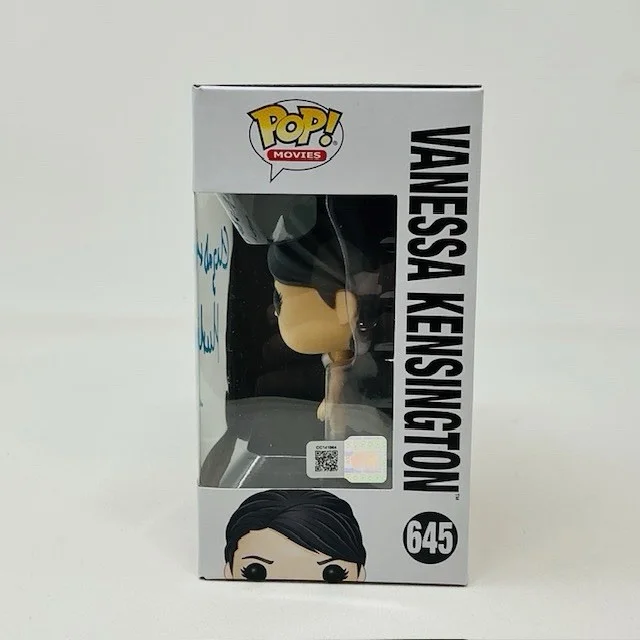 Elizabeth Hurley — Elizabeth Hurley Autographed Vanessa Kensington Austin Powers Funko Pop #645 OC, image 5