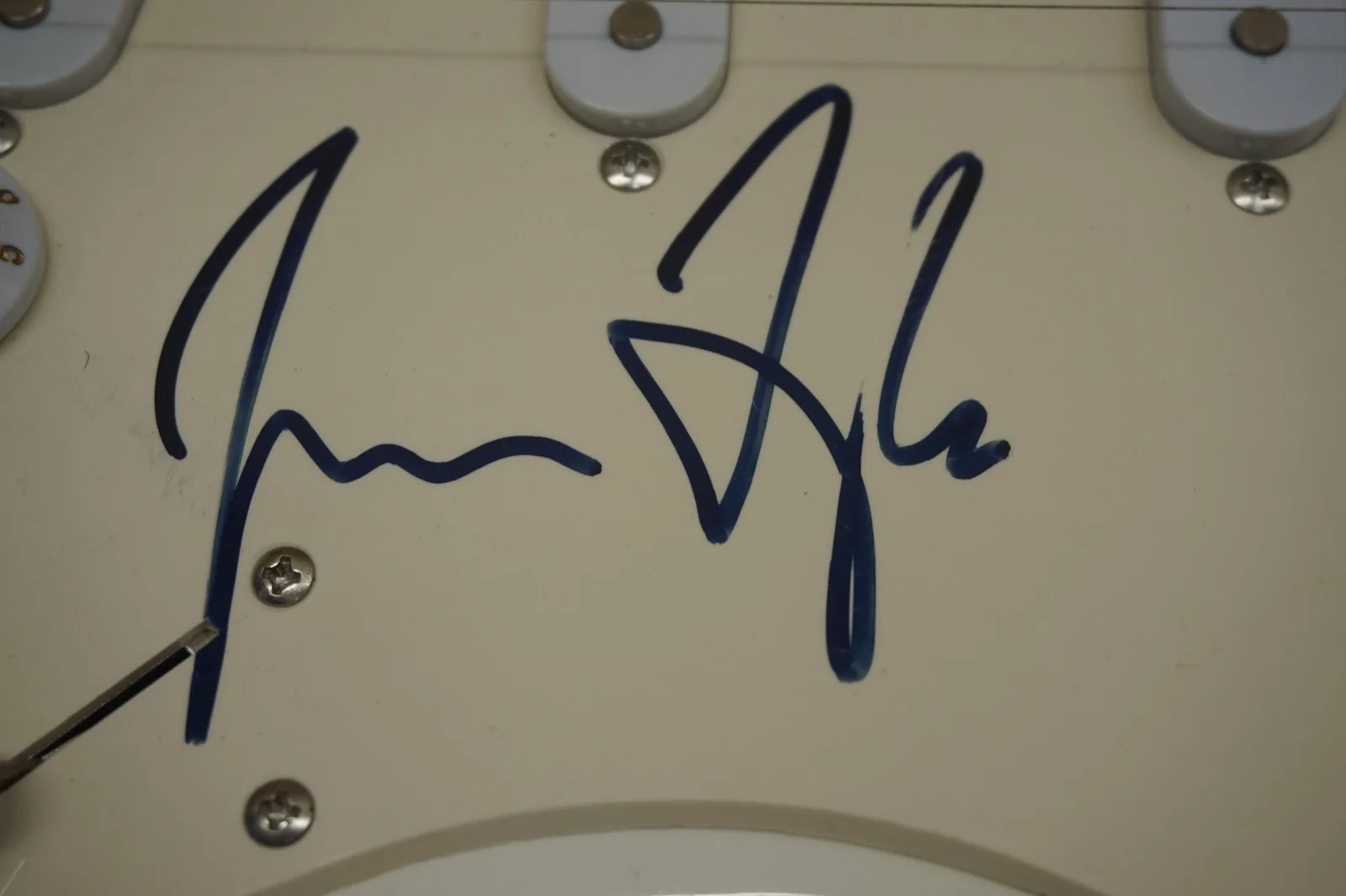 James Taylor Carly Simon Signed / Autographed Guitar, image 3