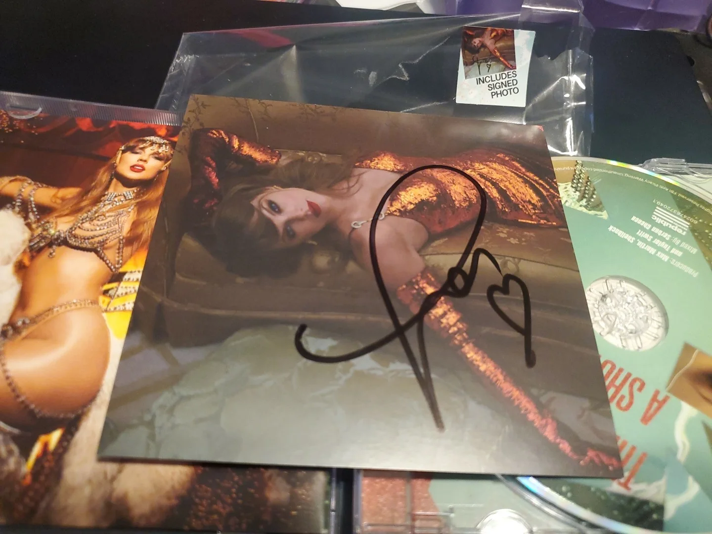 Taylor Swift The Life Of A Showgirl Signed Cd #2 Perfect Heart*, изображение 2