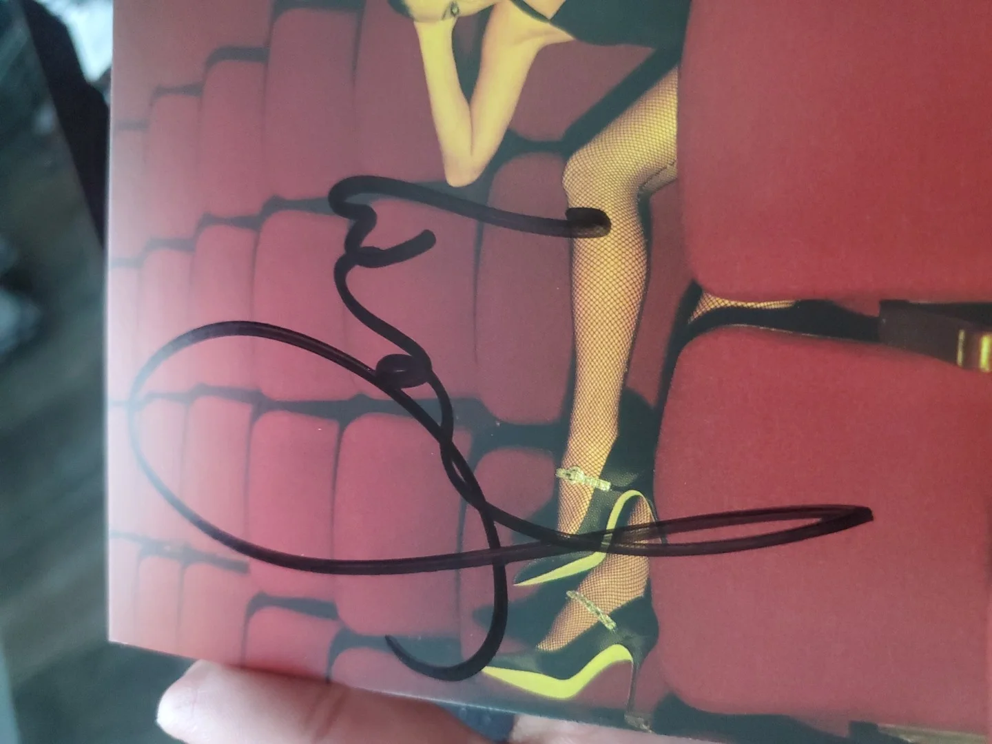 Taylor Swift TLOAS Signed Cd #4 Long-detached Heart Crossing with Tail., image 2