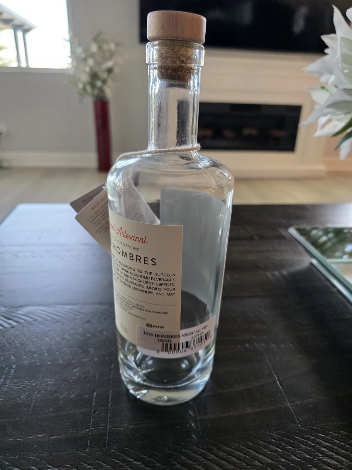 Bryan Cranston, Aaron Paul — Dos Hombres Mezcal SIGNED BOTTLE - Bryan Cranston & Aaron Paul - Autographed, изображение 5