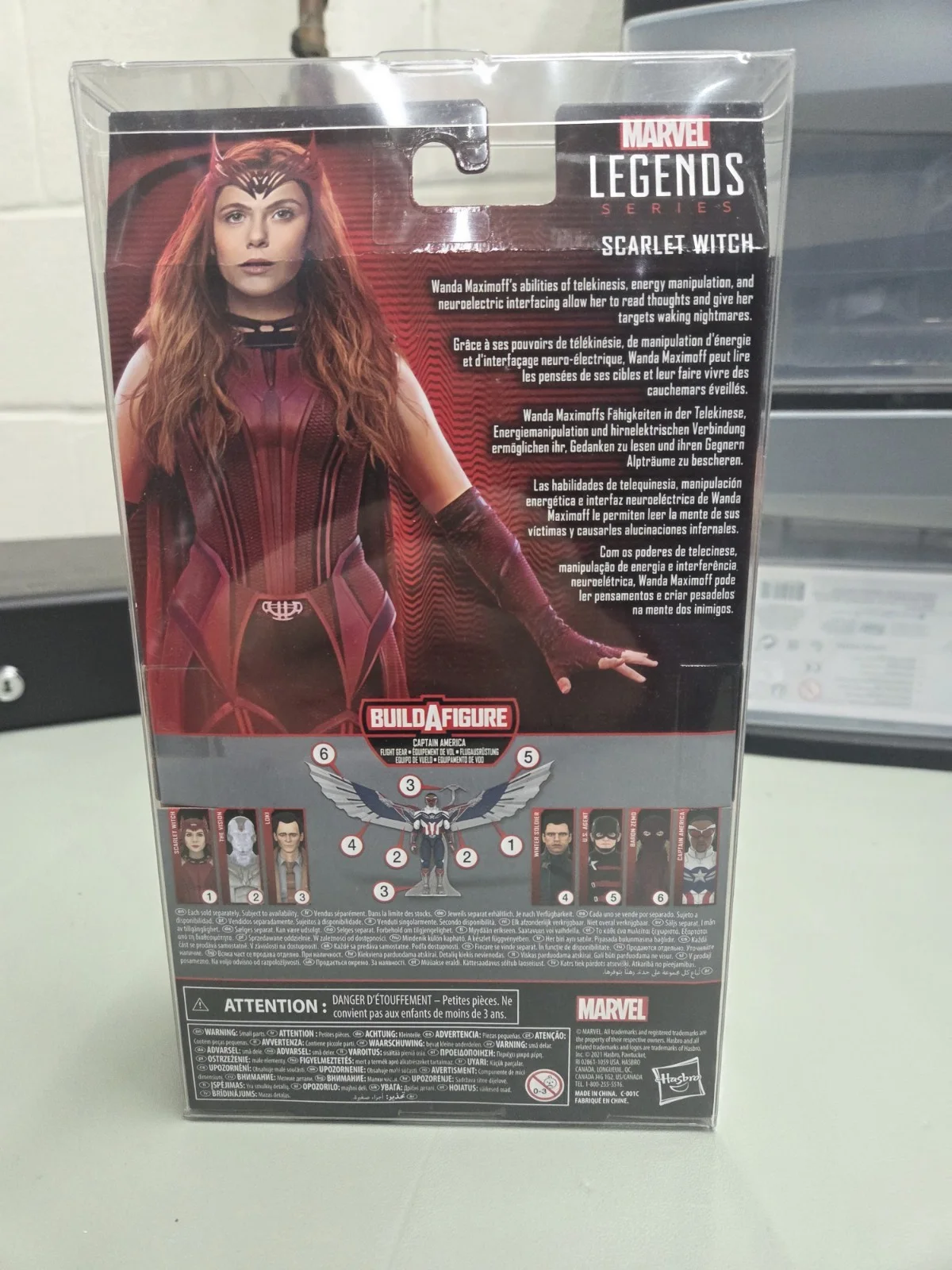 Elizabeth Olsen Signed Scarlett Witch Figure Beckett Witnessed, изображение 4